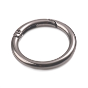 Karabinhage med fjederlukke. Gunmetal sort. 28 mm